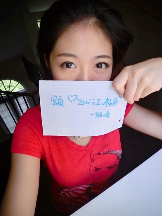 �����